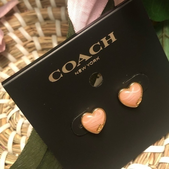Coach Heart Logo Stud Earrings Pink Enamel Gold Tone NWT - Picture 2 of 8
